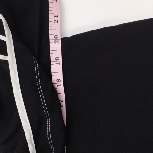 Forever 21 black and white on or off shoulder blouse size large, lined - Picture 8 of 10